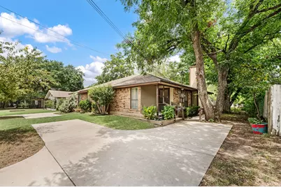 320 W Congress Street, Denton, TX 76201 - Photo 4