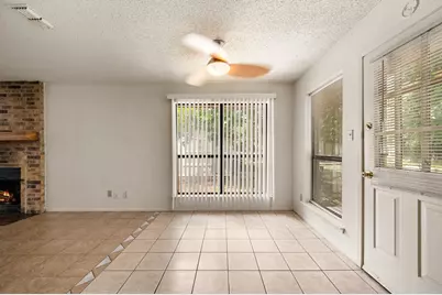 320 W Congress Street, Denton, TX 76201 - Photo 10