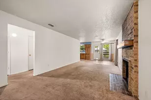 320 W Congress St, Denton, TX 76201 - Photo 20