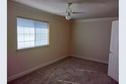 2035 Greenview Drive #B, Carrollton, TX 75010 - Photo 20