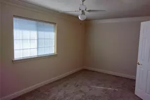 2035 Greenview Dr, Carrollton, TX 75010 - Photo 20