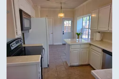 2035 Greenview Drive #B, Carrollton, TX 75010 - Photo 8