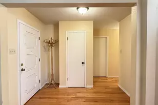3537 Rockbluff Dr, Dallas, TX 75227 - Photo 10