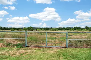2270 Mitchell Rd, Krum, TX 76249 - Photo 28