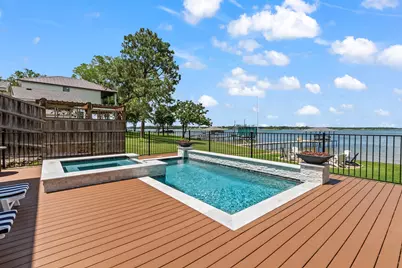 229 N Beverly Drive, Malakoff, TX 75148 - Photo 2