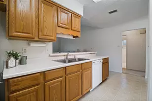 1728 Roundrock Trail, Mesquite, TX 75149 - Photo 6