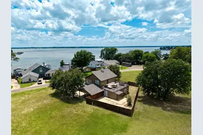 131 San Felipe Drive, Mabank, TX 75156 - Photo 2