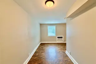 1004 Gregg St, Denton, TX 76201 - Photo 4