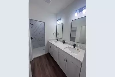 5717 San Jacinto Drive, Granbury, TX 76048 - Photo 14