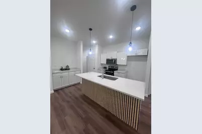 5717 San Jacinto Drive, Granbury, TX 76048 - Photo 4