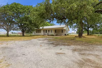 820 Goshen Road, Springtown, TX 76082 - Photo 2