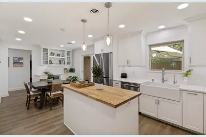 8815 Larchwood Drive, Dallas, TX 75238 - Photo 10