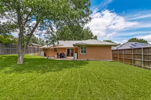 8815 Larchwood Dr, Dallas, TX 75238 - Photo 24