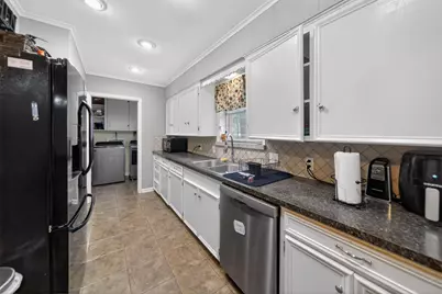 813 E Clinton Avenue, Athens, TX 75751 - Photo 14