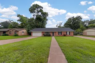 813 E Clinton Ave, Athens, TX 75751 - Photo 2