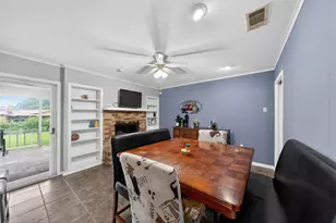 813 E Clinton Ave, Athens, TX 75751 - Photo 16