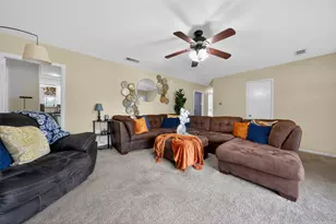 813 E Clinton Ave, Athens, TX 75751 - Photo 6