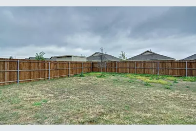 1106 Lady Bird Street, Ennis, TX 75119 - Photo 12