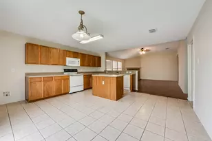 1629 Thornhill Ln, Little Elm, TX 75068 - Photo 10