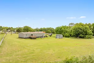 514 Blue Sky Ct, Springtown, TX 76082 - Photo 6
