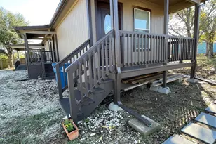 110 Crockett St, Valley View, TX 76272 - Photo 2