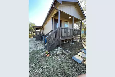110 Crockett Street #B & F, Valley View, TX 76272 - Photo 2