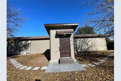 110 Crockett Street #B & F, Valley View, TX 76272 - Photo 10
