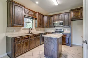 115 Pleasant Oaks Ln, Springtown, TX 76082 - Photo 16