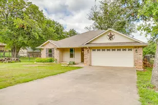115 Pleasant Oaks Ln, Springtown, TX 76082 - Photo 4