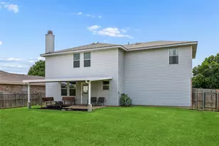 329 Daisy Ln, Burleson, TX 76028 - Photo 16