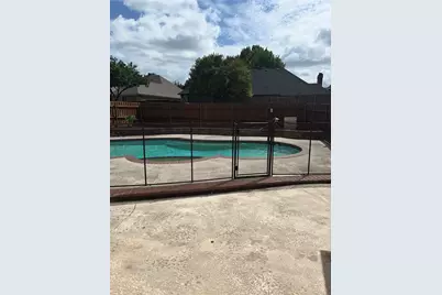 705 Bent Creek Drive, DeSoto, TX 75115 - Photo 2