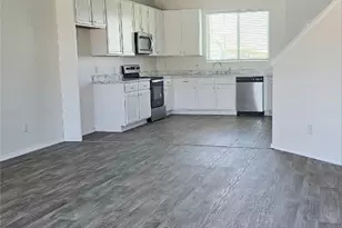 1004 Waverly Dr, Van Alstyne, TX 75495 - Photo 4