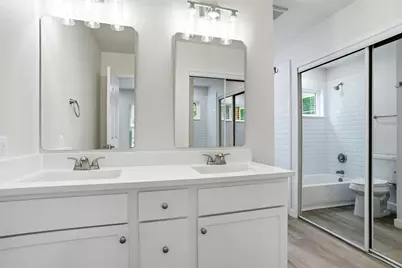 300 Lamesa Court, Irving, TX 75063 - Photo 10
