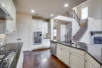 8813 Denstone Drive, McKinney, TX 75070 - Photo 10
