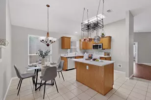 4736 Parkmount Dr, Fort Worth, TX 76137 - Photo 10