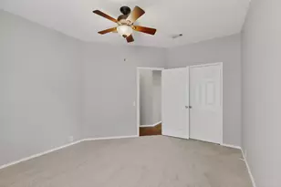 4736 Parkmount Dr, Fort Worth, TX 76137 - Photo 26