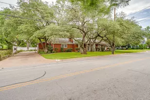 411 S Waco St, Weatherford, TX 76086 - Photo 36