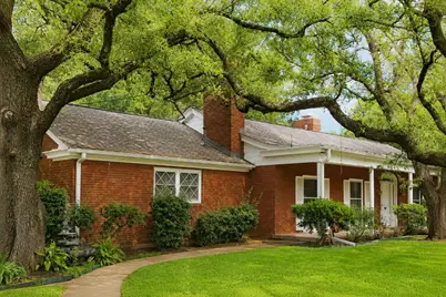 411 S Waco Street, Weatherford, TX 76086 - Photo 2