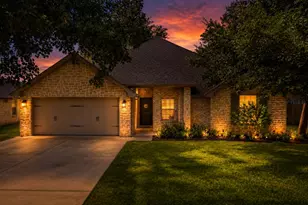 4016 Cherokee Ct, Granbury, TX 76048 - Photo 1