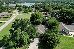 4016 Cherokee Ct, Granbury, TX 76048 - Photo 8