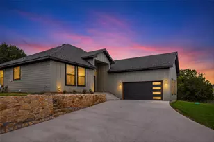2201 Christine Dr, Granbury, TX 76048 - Photo 2