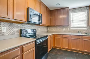 812 Sheryn Dr, Burleson, TX 76028 - Photo 18