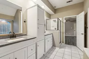 400 Moss Hill Rd, Irving, TX 75063 - Photo 18