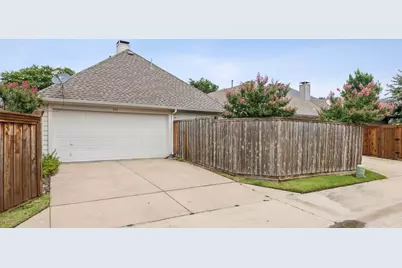 400 Moss Hill Road, Irving, TX 75063 - Photo 26