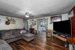 1809 Virginia Pl, Cleburne, TX 76033 - Photo 4