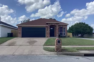 415 Cross Cut Dr, Arlington, TX 76018 - Photo 2