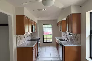 1716 Rosemeade Cir, Carrollton, TX 75007 - Photo 4