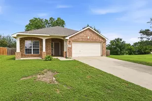 8900 Arcadia Park Dr, Fort Worth, TX 76244 - Photo 2