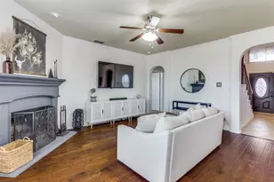 10948 Abbeyglen Ct, Fort Worth, TX 76052 - Photo 12