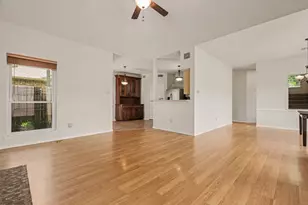 340 Arbor Ct, Euless, TX 76039 - Photo 4